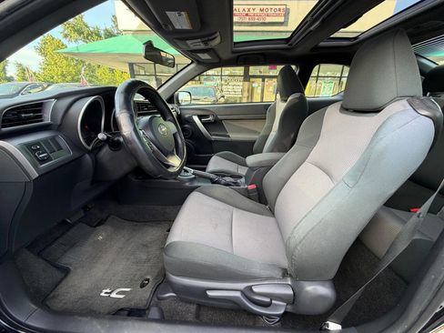 Used 2016 Scion tC FWD image 9