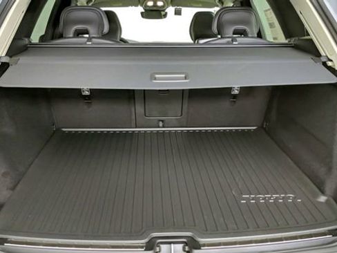 Used 2023 Volvo XC60 B5 Plus w/ Protection Package Premier FWD image 45