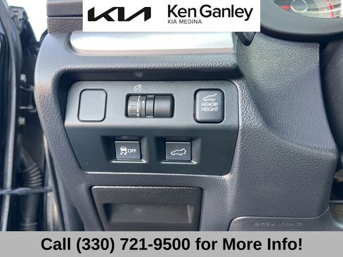 Used 2015 Subaru Forester 2.5i Limited image 29