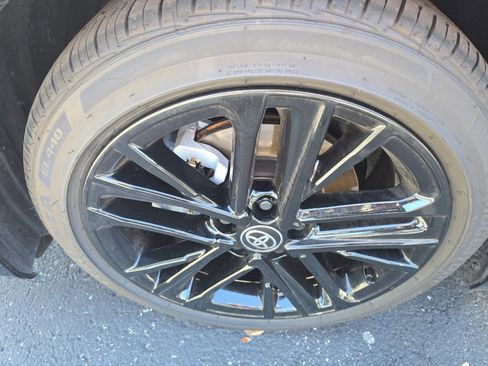 Used 2025 Toyota Camry SE image 27