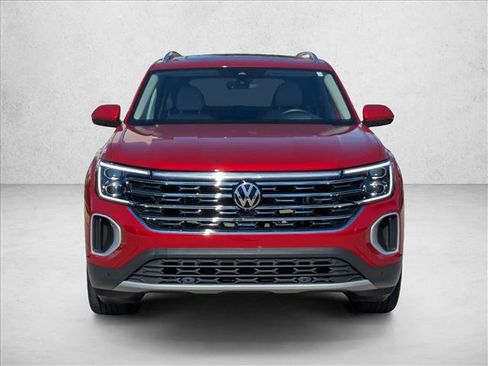 Used 2024 Volkswagen Atlas SEL image 2