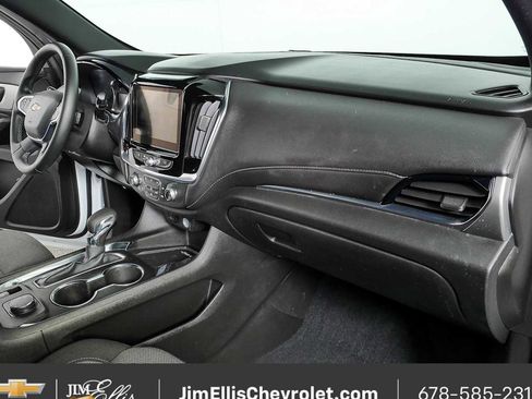 Used 2023 Chevrolet Traverse LT FWD image 22