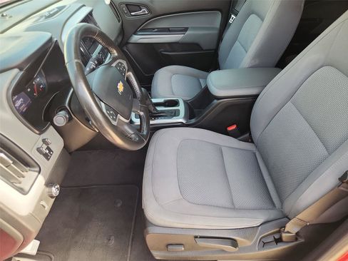 Used 2020 Chevrolet Colorado LT w/ LT Convenience Package RWD image 17