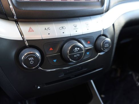 Used 2019 Dodge Journey GT w/ Blacktop Package image 17