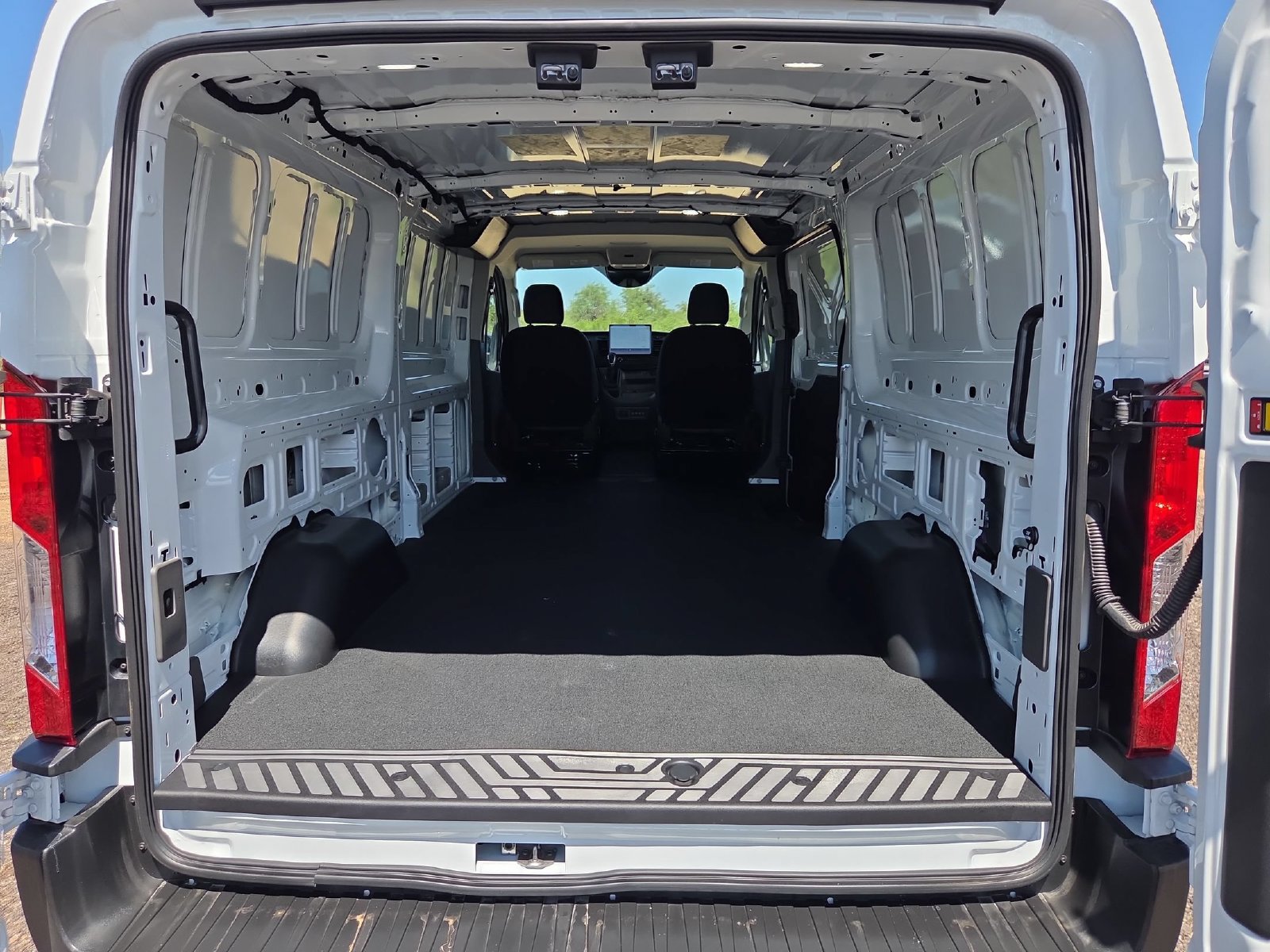 Used 2026 Ford Transit 250 Low Roof w/ Upfitter Package RWD image 6