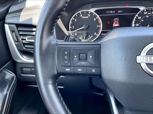 Used 2025 Nissan Rogue SV FWD image 22