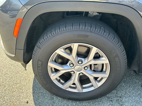 Used 2021 Jeep Grand Cherokee L Limited image 8