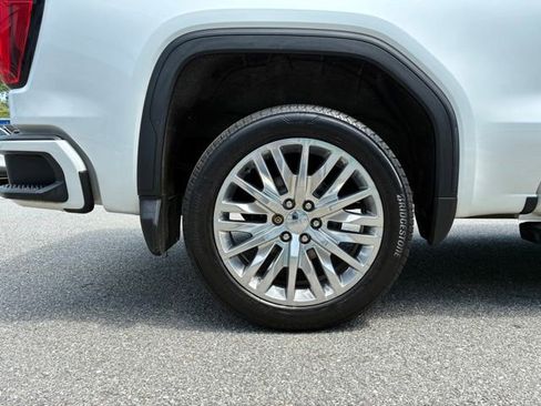 Used 2019 GMC Sierra 1500 Denali w/ Denali Ultimate Package AWD/4WD image 12