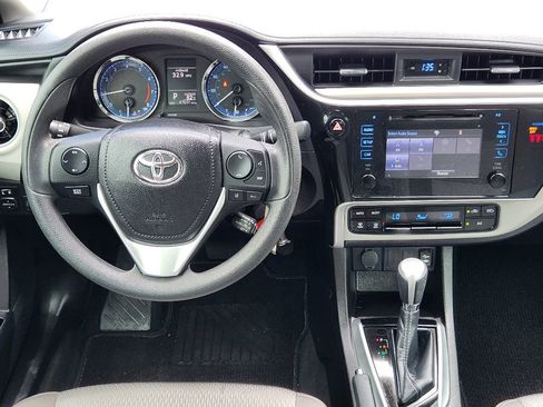 Used 2019 Toyota Corolla LE image 27