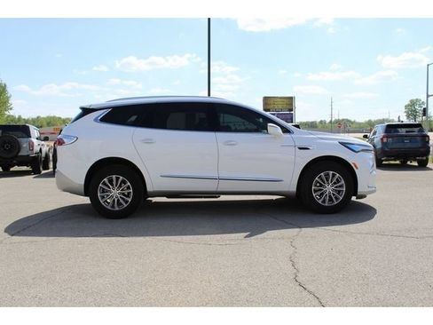 Used 2024 Buick Enclave Essence w/ LPO, Cargo Package FWD image 6