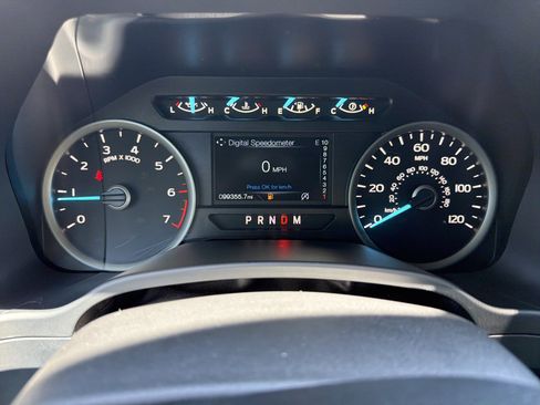 Used 2018 Ford F150 XLT w/ Equipment Group 302A Luxury AWD/4WD image 20