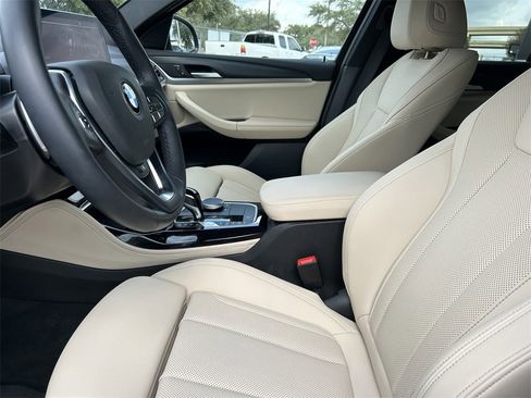 Used 2025 BMW X4 xDrive30i image 13