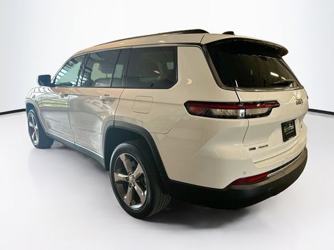 Used 2022 Jeep Grand Cherokee L Limited AWD/4WD image 5