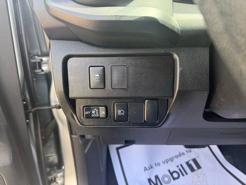 Used 2023 Toyota Tacoma SR AWD/4WD image 32