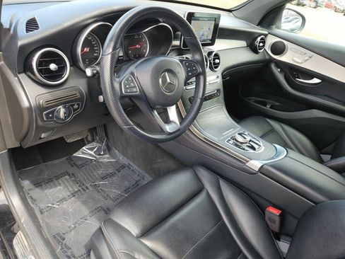 Used 2019 Mercedes-Benz GLC 300 4MATIC image 21
