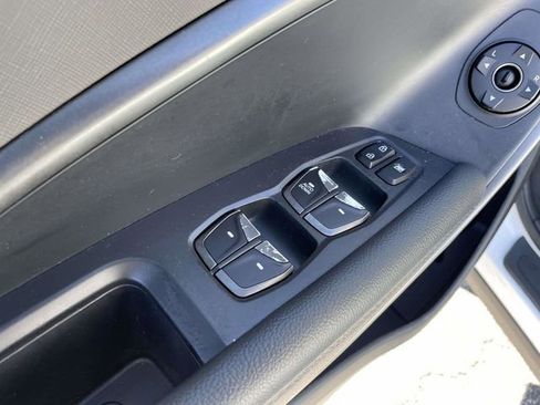 Used 2018 Hyundai Santa Fe Sport image 18