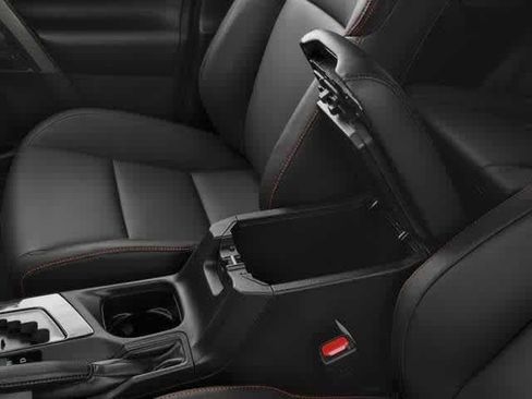 Used 2017 Toyota RAV4 SE image 9