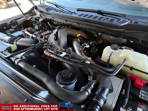 Used 2025 Ford F350 Platinum w/ Platinum Plus Package image 16