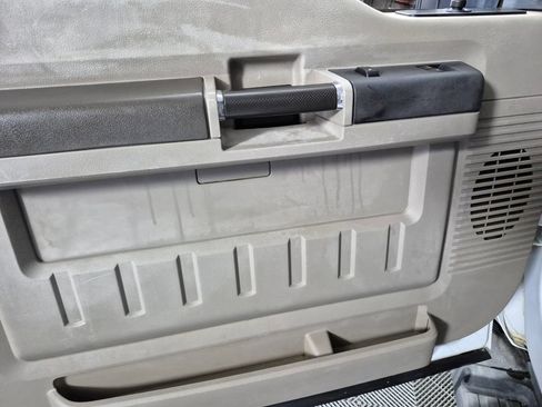 Used 2010 Ford F250 XL AWD/4WD image 14