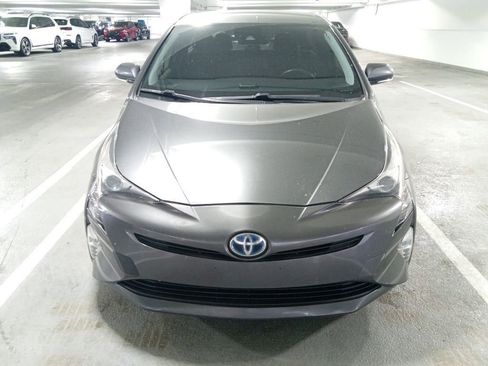 Used 2016 Toyota Prius Three Touring FWD image 2