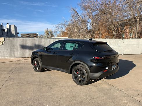 Used 2024 Dodge Hornet GT image 3