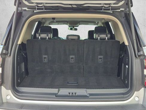 Used 2024 Ford Expedition XLT RWD image 6