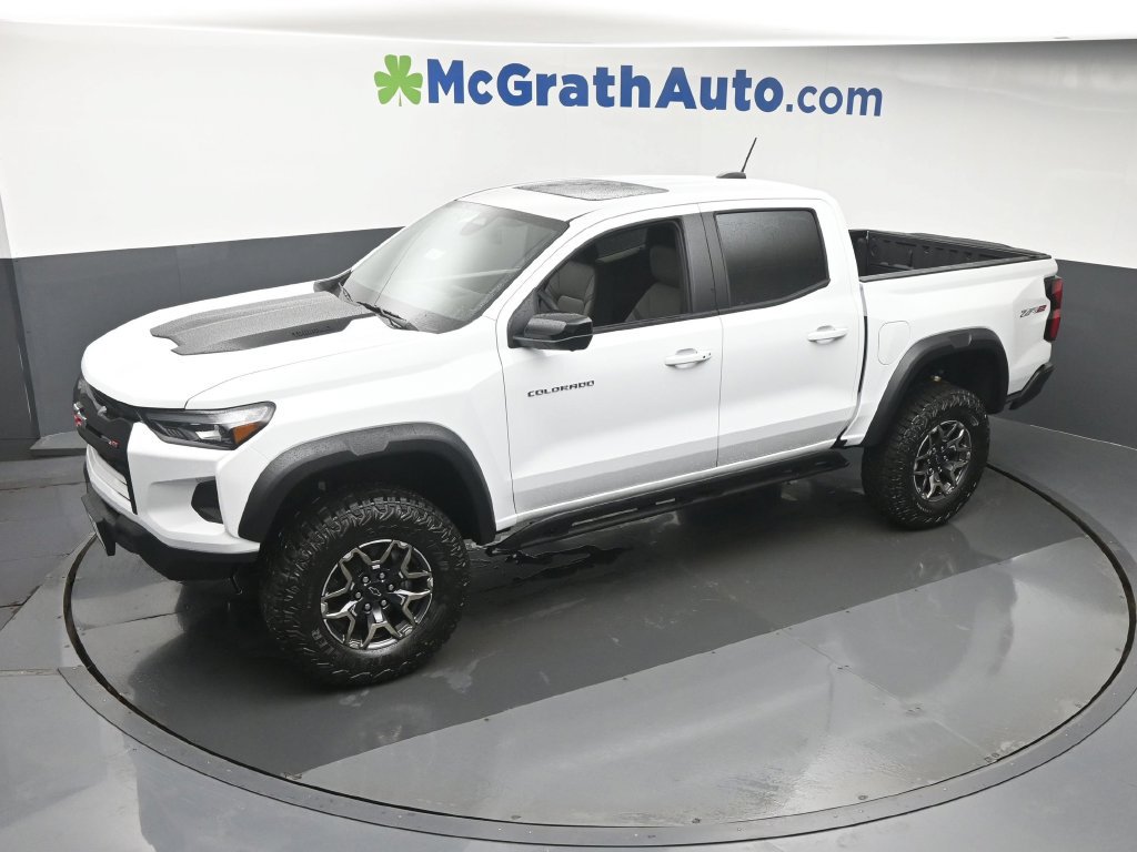 New 2026 Chevrolet Colorado ZR2 w/ Technology Package AWD/4WD image 25