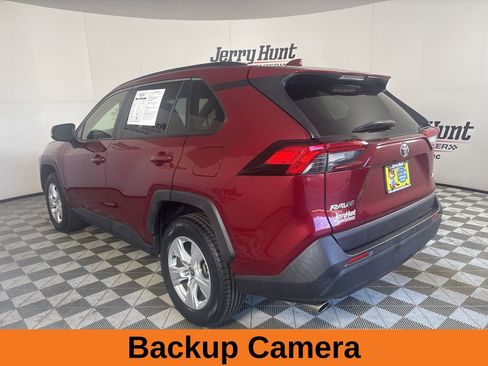 Used 2020 Toyota RAV4 XLE w/ Convenience Package image 8
