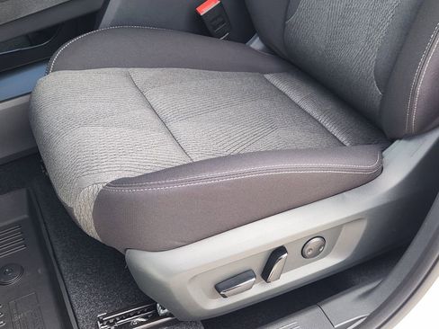 New 2026 Nissan Rogue SV FWD image 17