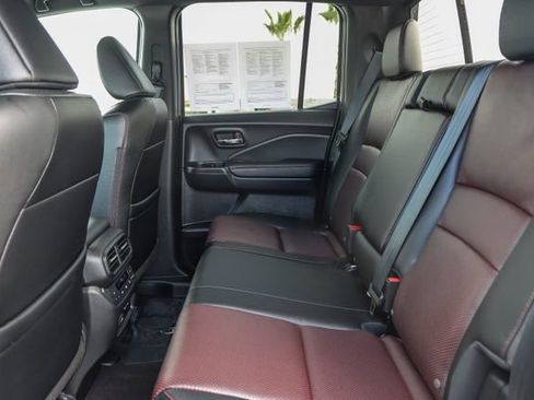 Used 2025 Honda Ridgeline Black Edition image 19