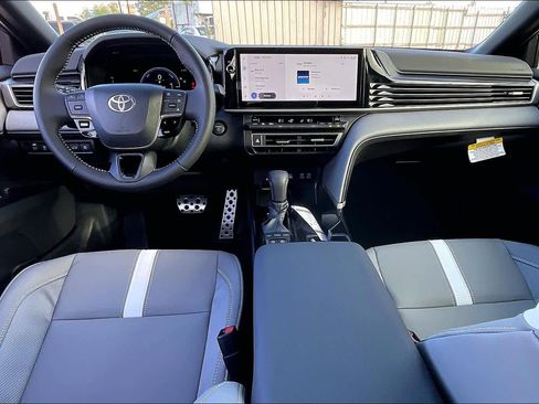 New 2026 Toyota Camry SE image 5