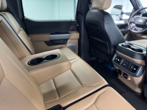 Used 2024 Ford F350 Lariat w/ Chrome Package image 43