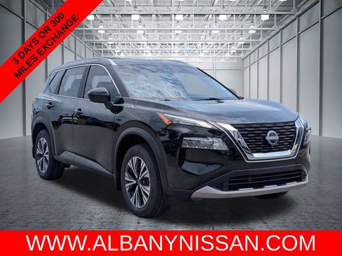 Used 2023 Nissan Rogue SV w/ SV Premium B Package FWD image 1