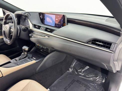 Used 2019 Lexus ES 350 w/ Luxury Package image 14
