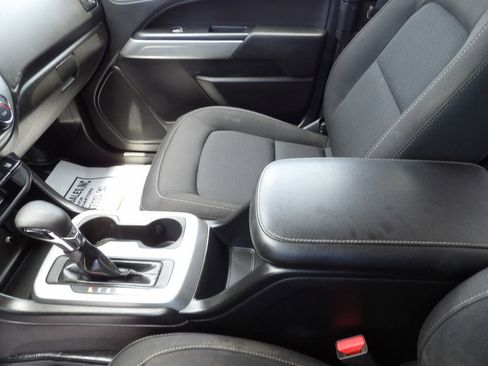 Used 2022 Chevrolet Colorado LT w/ Fleet Safety Package RWD image 25