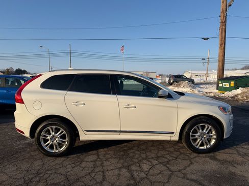 Used 2015 Volvo XC60 T5 Premier image 12