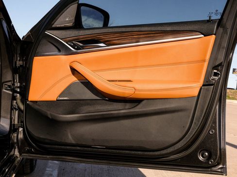 Used 2023 BMW 530i xDrive w/ Executive Package image 57