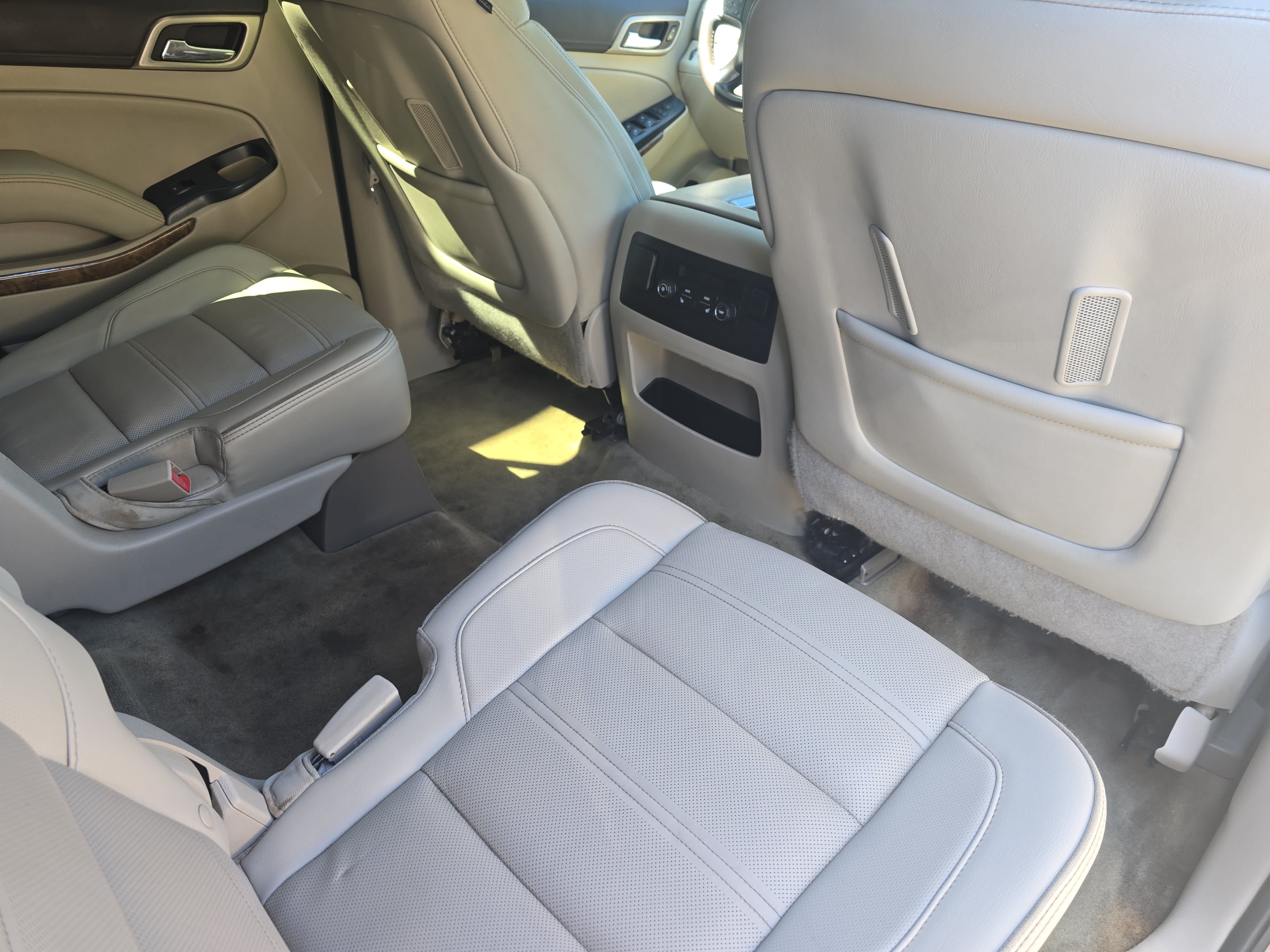 Used 2015 GMC Yukon Denali RWD image 11