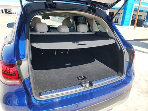 Used 2021 Mercedes-Benz GLC 300 4MATIC image 24