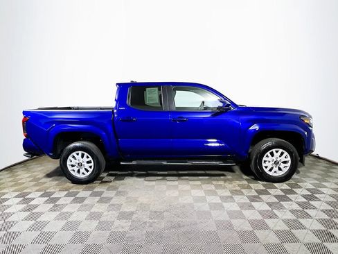 Certified 2025 Toyota Tacoma SR5 AWD/4WD image 8