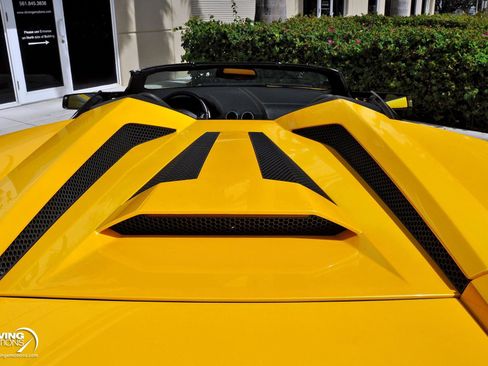 Used 2005 Lamborghini Murcielago Roadster image 32