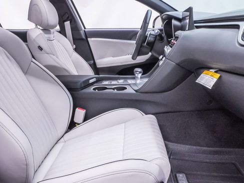 Certified 2026 Genesis G70 3.3T Sport Prestige image 14