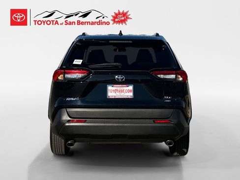 Certified 2021 Toyota RAV4 XLE image 4