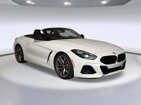 Used 2024 BMW Z4 M40i w/ Premium Package RWD image 7