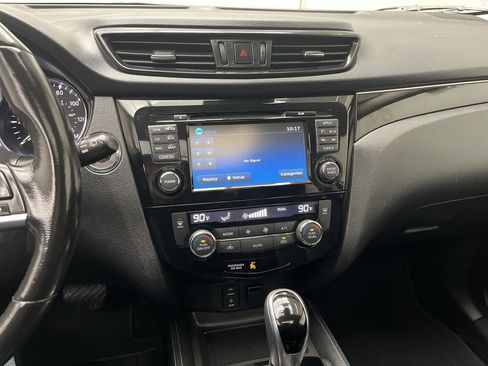 Used 2017 Nissan Rogue Sport SL w/ SL Premium Package image 17