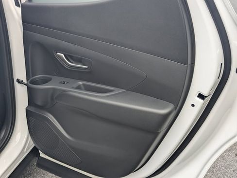 Used 2025 Hyundai Santa Cruz SE image 15