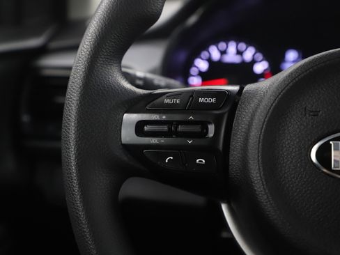 Used 2018 Kia Rio S image 25