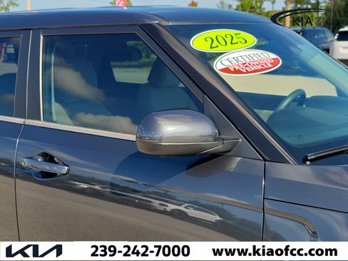 Certified 2025 Kia Soul LX w/ LX Technology Package FWD image 8