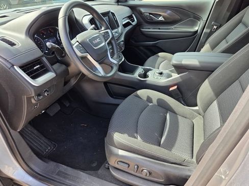 Used 2023 GMC Terrain SLE w/ Driver Convenience Package FWD image 8
