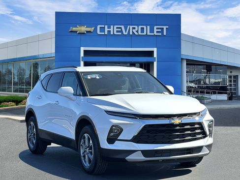 Certified 2023 Chevrolet Blazer LT w/ Convenience Package AWD/4WD image 6